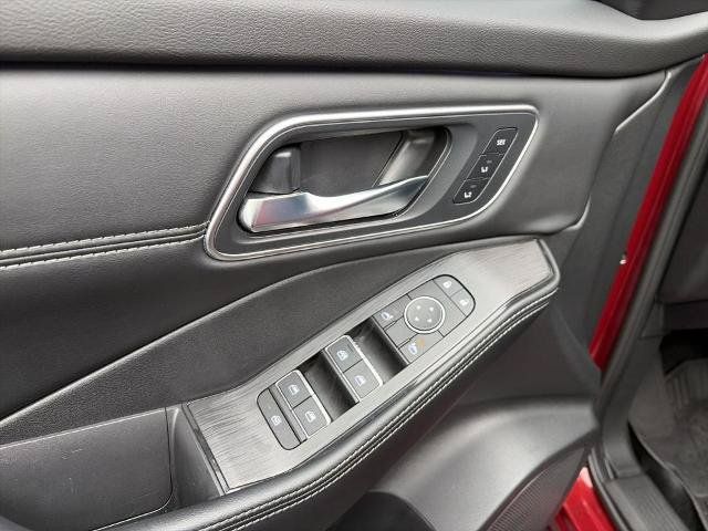 Certified 2026 Nissan Rogue Platinum w/ Platinum Premium Package AWD/4WD image 18