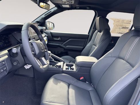 New 2025 Toyota 4Runner Limited image 9