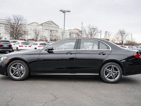 Used 2023 Mercedes-Benz E 350 4MATIC Sedan image 4