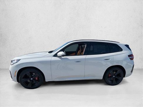 Used 2025 BMW X3 xDrive30i w/ M Sport Package image 5