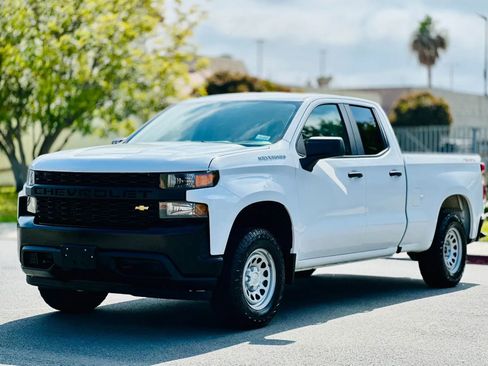 Used 2020 Chevrolet Silverado 1500 W/T w/ WT Convenience Package AWD/4WD image 1