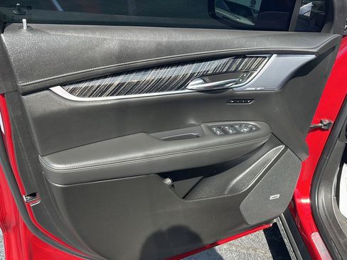 Used 2024 Cadillac XT6 Premium Luxury AWD/4WD image 20