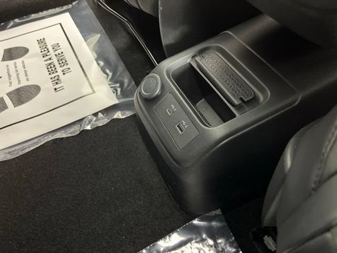 Used 2023 Nissan Ariya FWD image 30