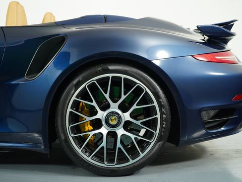 Used 2016 Porsche 911 Turbo S image 21