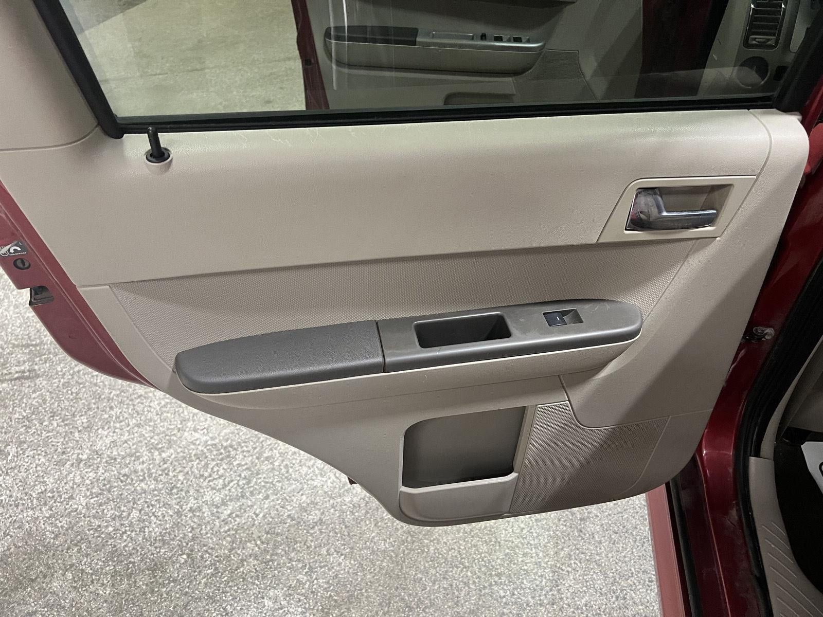 Used 2008 Mercury Mariner 4WD V6 image 21