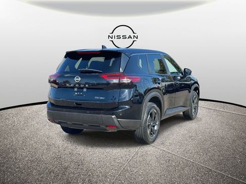 Used 2024 Nissan Rogue SV image 6