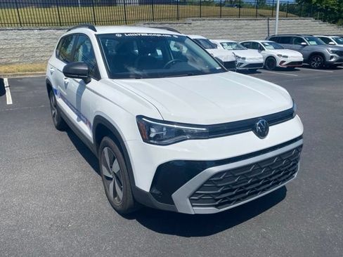 Used 2025 Volkswagen Taos S AWD/4WD image 8