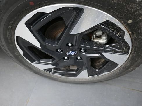 Used 2024 Subaru Crosstrek 2.5i Limited w/ Crosstrek Mirror Package AWD/4WD image 9