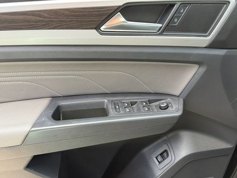 Used 2023 Volkswagen Atlas SE w/ Panoramic Sunroof Package AWD/4WD image 11