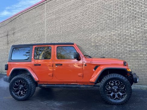 Used 2019 Jeep Wrangler Unlimited Sahara image 4