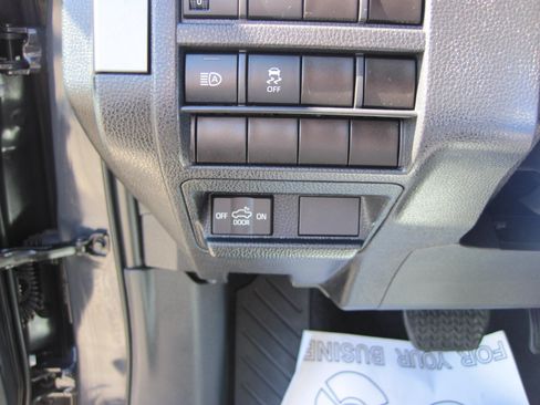 Used 2024 Toyota Tacoma SR5 AWD/4WD image 17