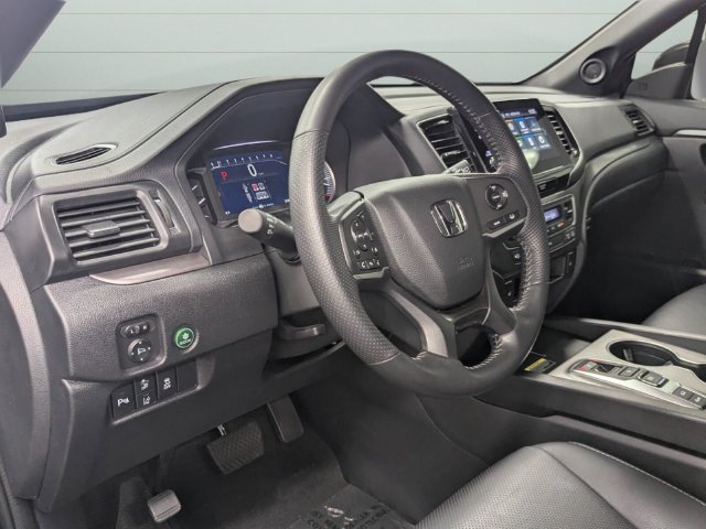 Used 2025 Honda Passport EX-L image 11