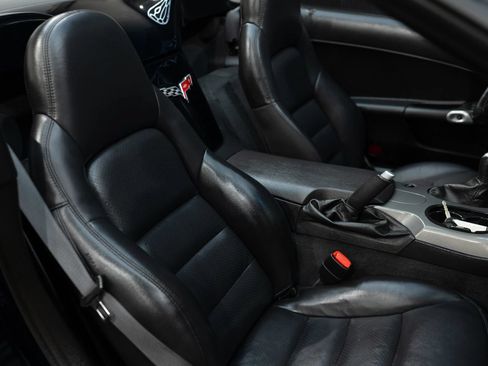 Used 2007 Chevrolet Corvette Convertible w/ Preferred Equipment Group RWD image 38