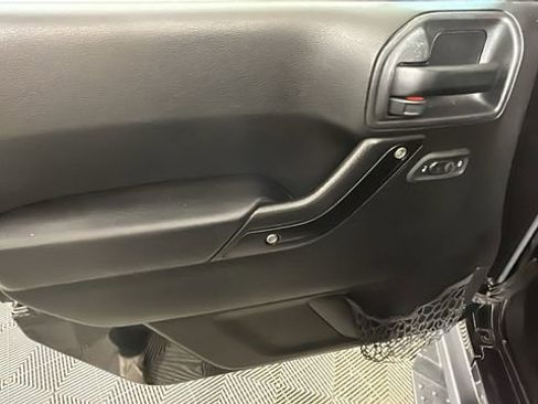 Used 2017 Jeep Wrangler Unlimited Sport w/ Quick Order Package 24S AWD/4WD image 12