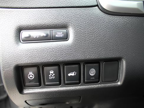 Used 2023 Nissan Murano SL w/ SL Moonroof Package image 18