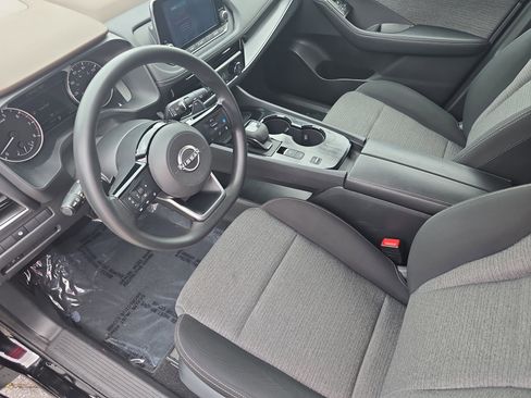 Used 2022 Nissan Rogue SV FWD image 15