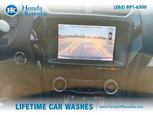 Used 2019 Ford Explorer XLT w/ Equipment Group 202A AWD/4WD image 10