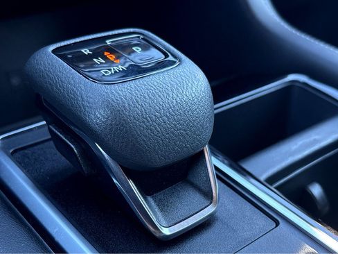 Used 2023 Nissan Pathfinder SL w/ SL Premium Package image 16