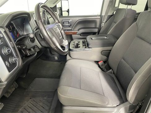 Used 2018 GMC Sierra 2500 SLE w/ SLE Preferred Package image 2