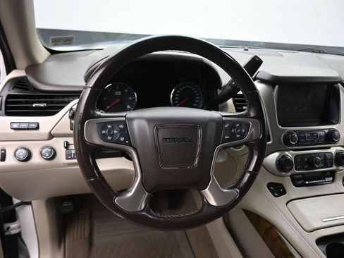 Used 2019 GMC Yukon XL Denali w/ Denali Ultimate Package AWD/4WD image 15