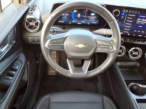Used 2024 Chevrolet Blazer EV LT image 7