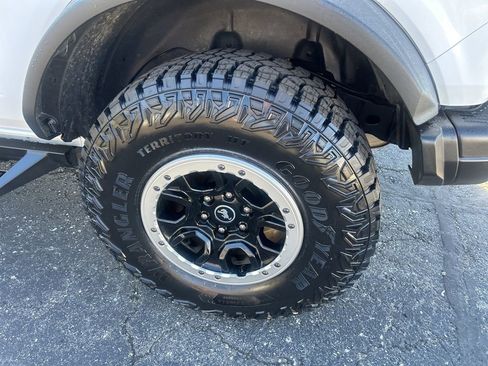 Used 2022 Ford Bronco Badlands image 36