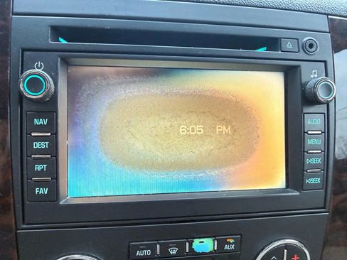 Used 2008 GMC Yukon XL Denali image 28