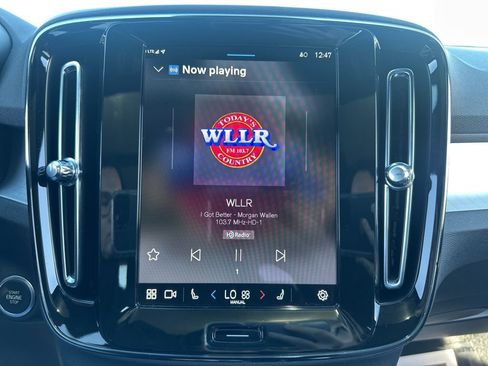 Used 2024 Volvo XC40 B5 Core image 35