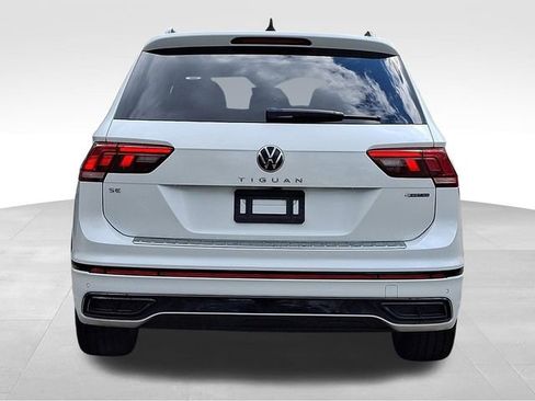 Used 2024 Volkswagen Tiguan SE R-Line AWD/4WD image 5