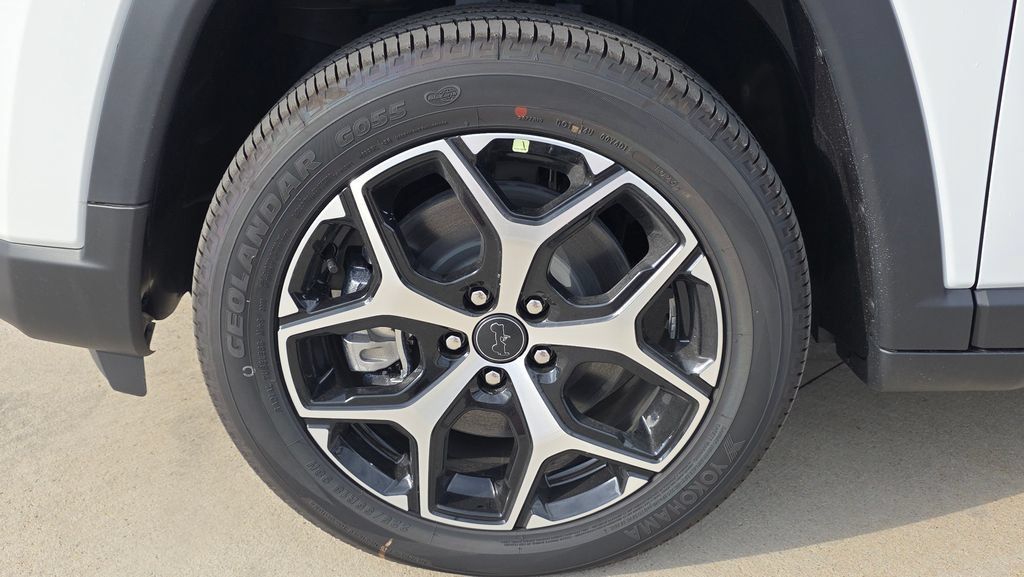 New 2026 Jeep Compass Limited AWD/4WD image 10