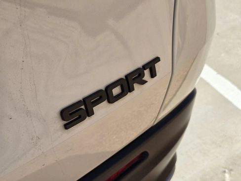 Used 2025 Honda HR-V Sport image 9