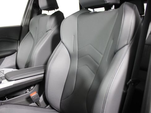 Used 2025 BMW X1 xDrive28i image 17