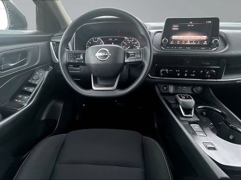 Used 2026 Nissan Rogue S FWD image 8