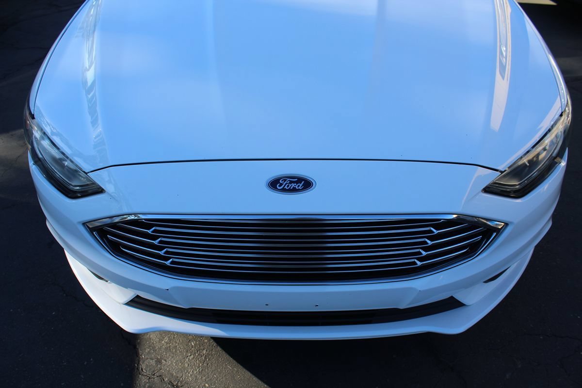 Used 2018 Ford Fusion SE FWD image 9