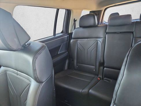 Used 2024 Hyundai Santa Fe SEL FWD image 6