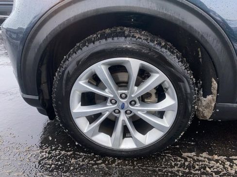 Used 2023 Ford Explorer Platinum w/ Technology Package image 9