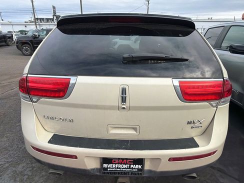 Used 2014 Lincoln MKX Base 4D Sport Utility w/ Equipment Group 101A image 5