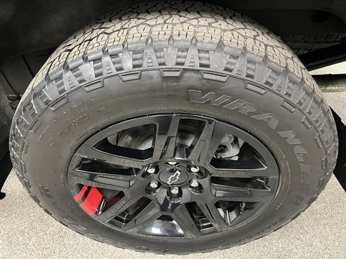 Used 2023 Chevrolet Silverado 1500 RST w/ Redline Edition image 20