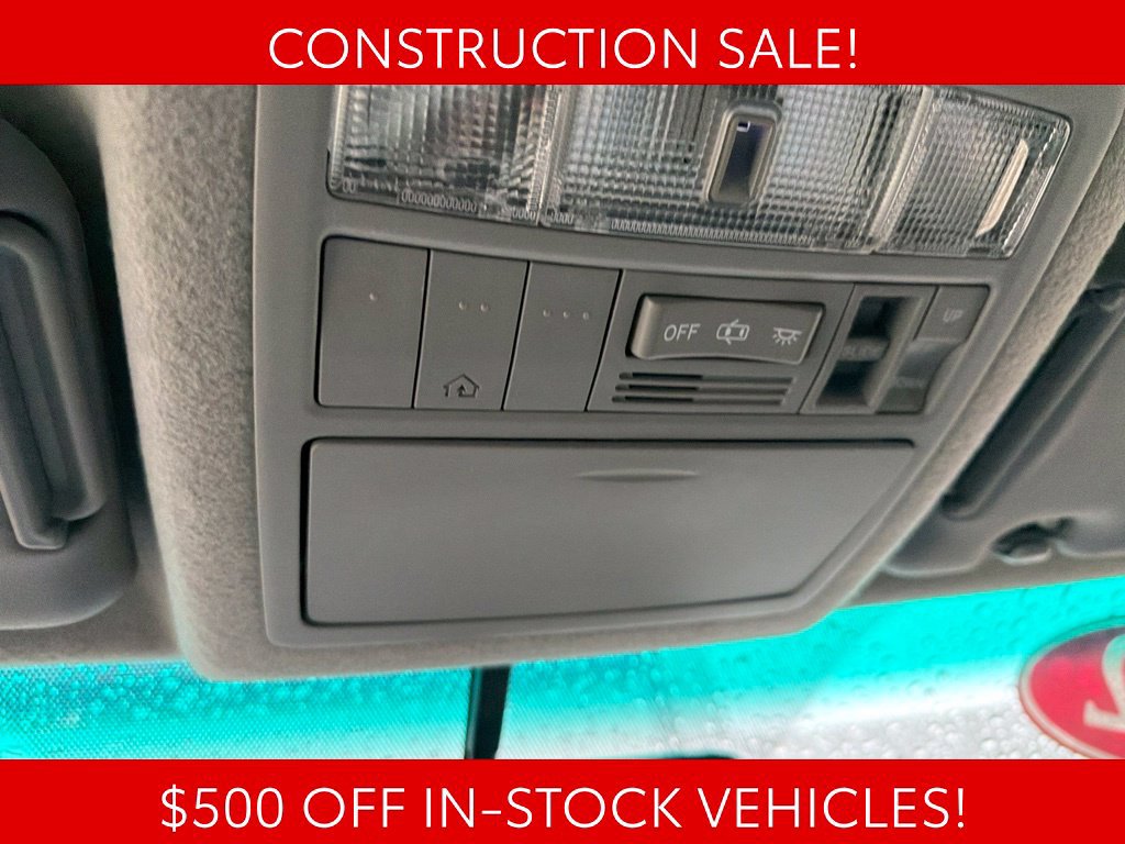 Used 2012 Toyota Highlander Limited w/ Tow Pkg AWD/4WD image 21