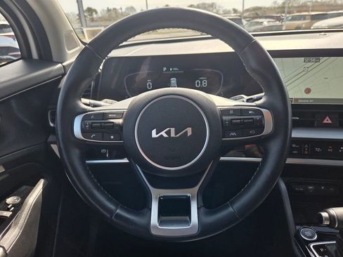 Used 2023 Kia Sportage EX image 14