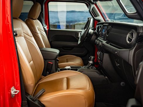 Used 2021 Jeep Wrangler Unlimited Rubicon 4xe w/ Steel Bumper Group image 19