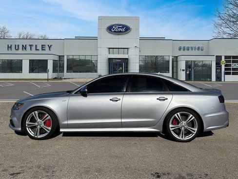 Used 2017 Audi S6 Prestige w/ S6 Sport Package image 7