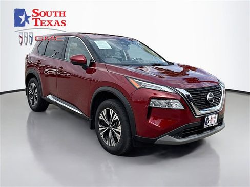 Used 2021 Nissan Rogue SV image 1