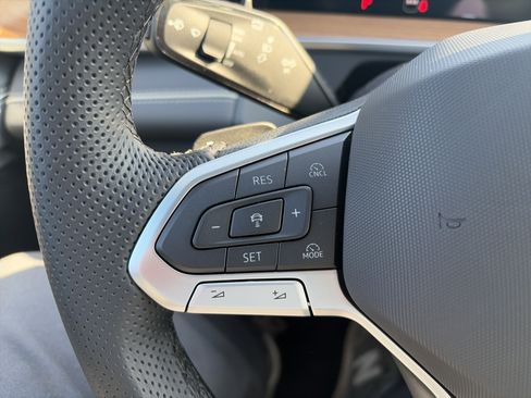 New 2026 Volkswagen Tiguan SEL R-Line image 25