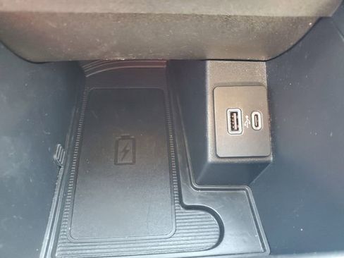 Certified 2024 Ford Edge Titanium image 30