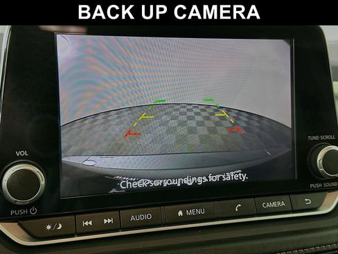 Used 2024 Nissan Rogue SV image 6