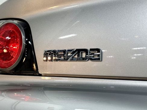 Used 2004 MAZDA RX-8 w/ MT Touring Pkg RWD image 7