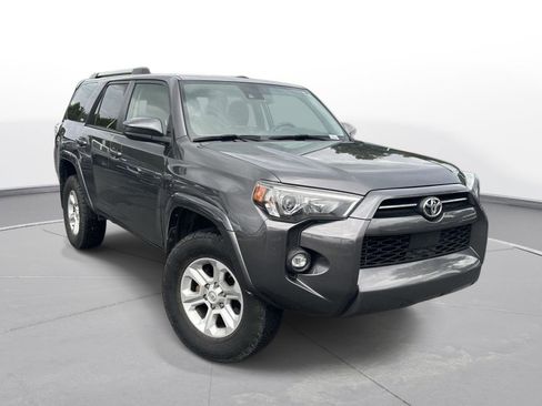 Used 2021 Toyota 4Runner SR5 AWD/4WD image 4