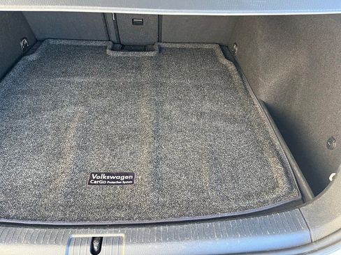 Used 2017 Volkswagen Golf Alltrack S image 18