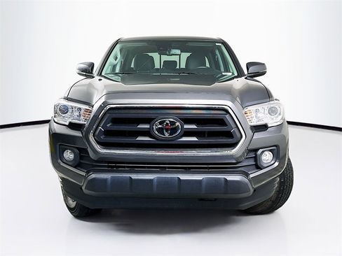 Used 2023 Toyota Tacoma SR5 w/ Technology Package image 5
